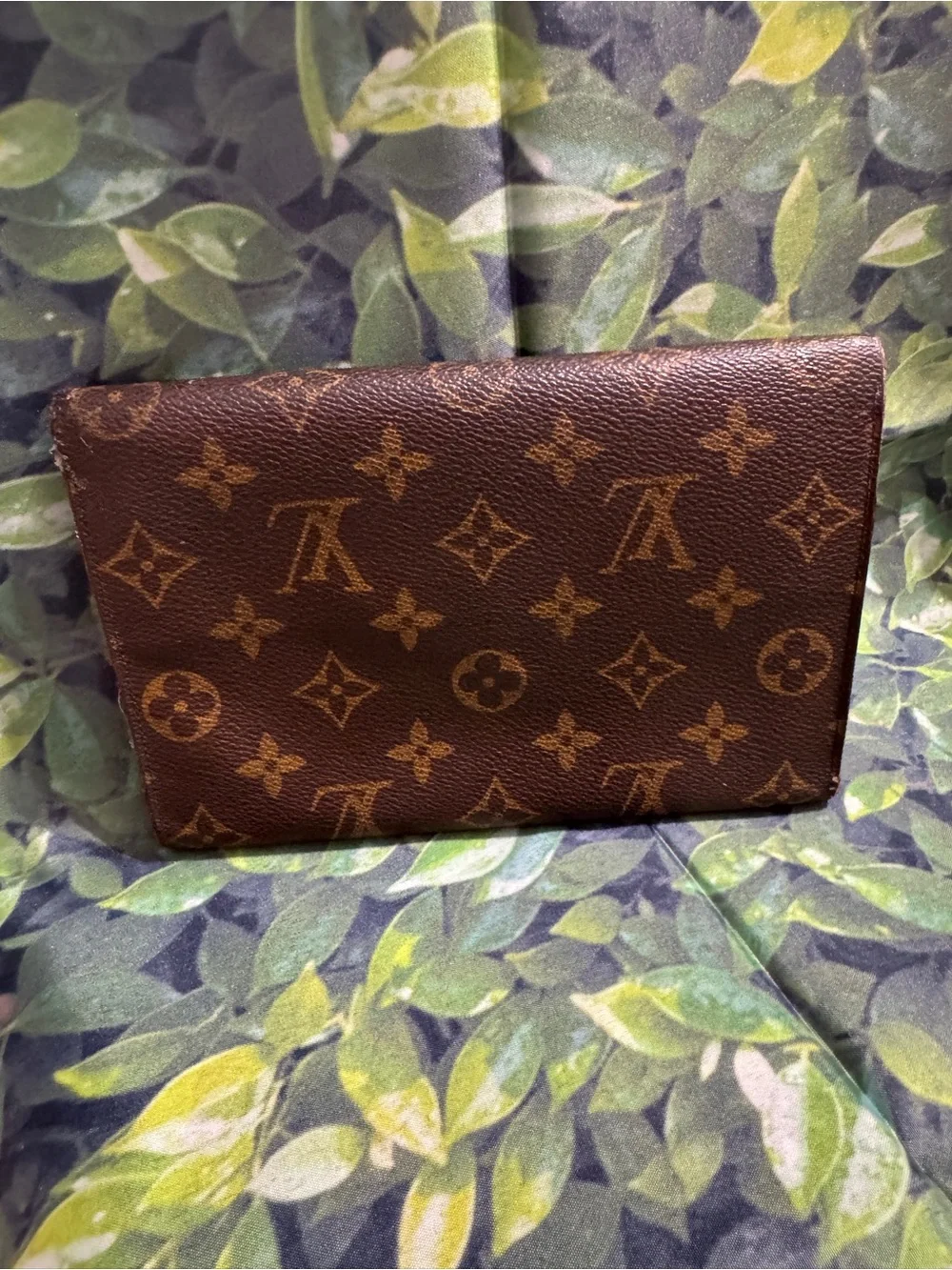 Louis Vuitton Monogram Pochette Passport Trifold Wallet